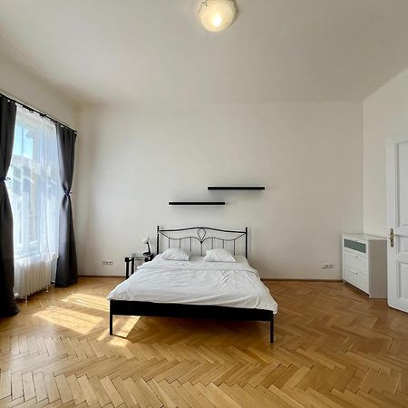 Apartment Hviezdko Братислава Экстерьер фото